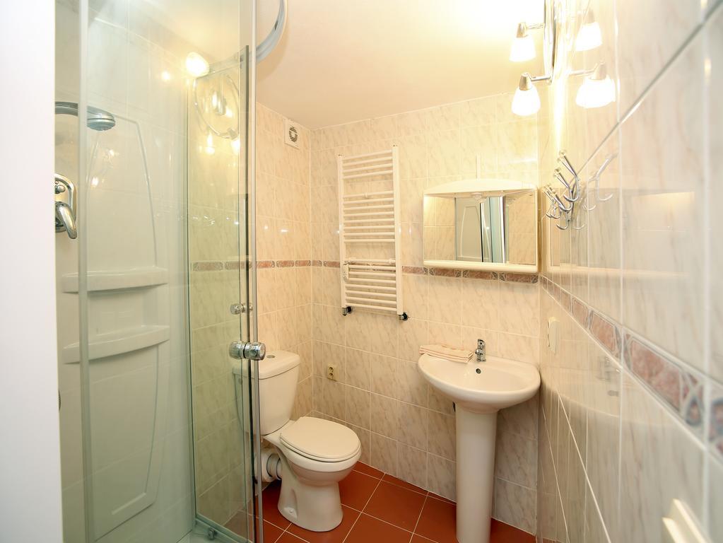 Apartman U Vridla, Ul. Trziste. Карлови Вари Екстериор снимка